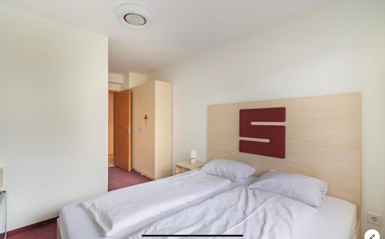 Sinus Premium Aparthotel Siófok Esterno foto
